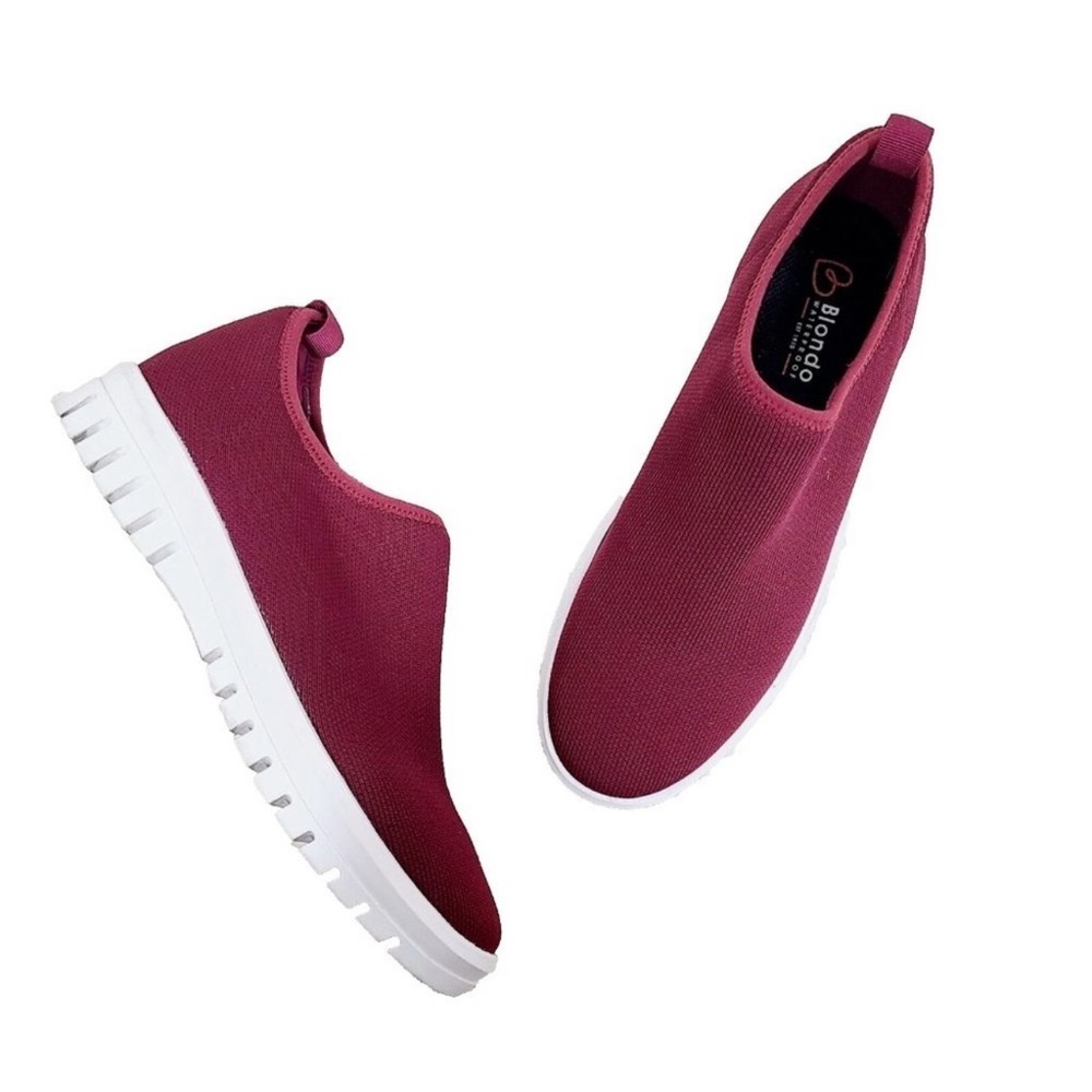 NWB‎ Blondo Farrah Knit Shoe in Wine Size 9